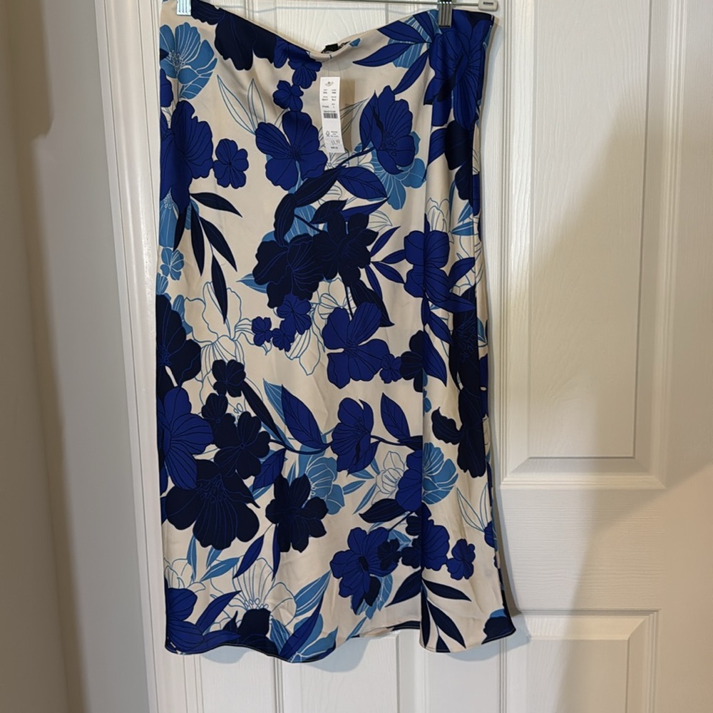 J. Crew Gwyneth slip skirt, painted floral, size large - Picture 5 of 8